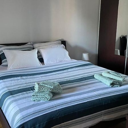 Apartment Marina Rijeka Exteriör bild